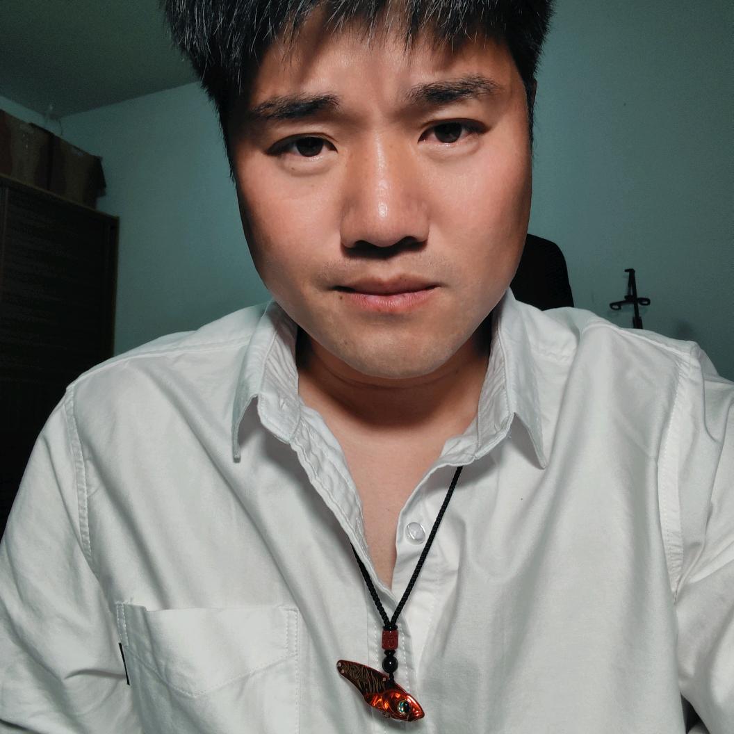 大树爱钓鱼