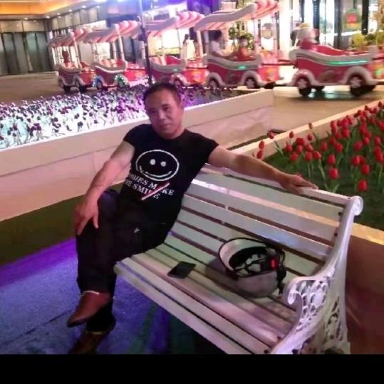 单身的龙哥🌹💐💐🌹