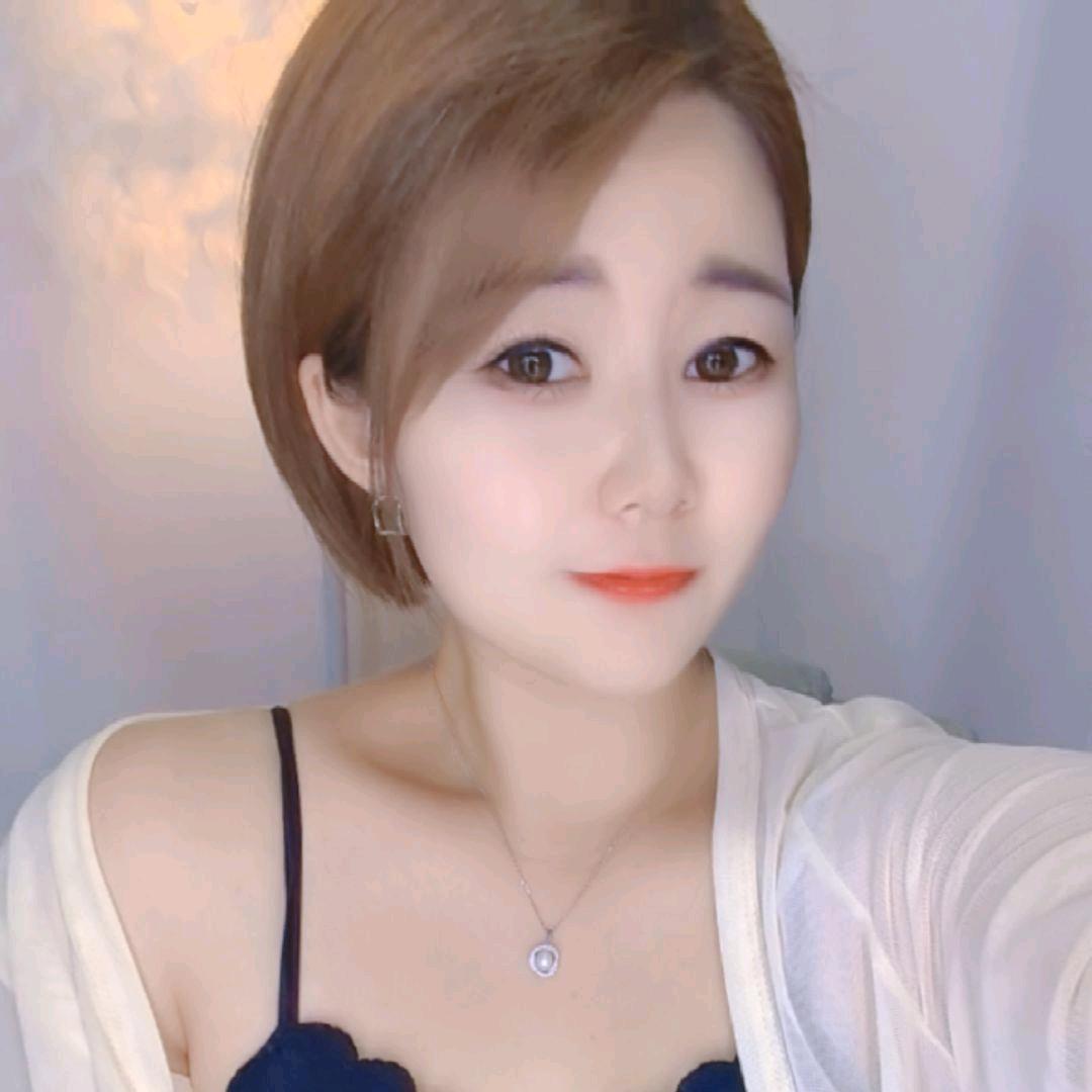 婉婉卖男装