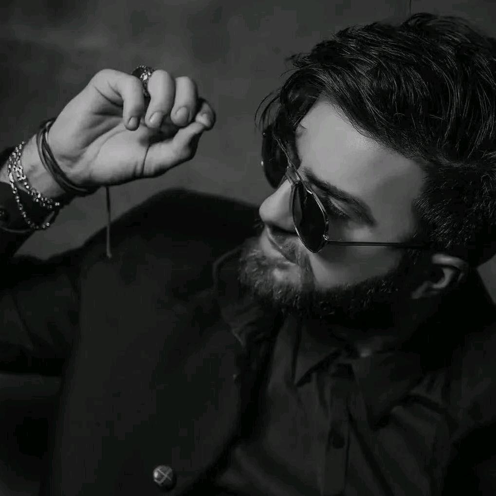 江天一色映娉婷