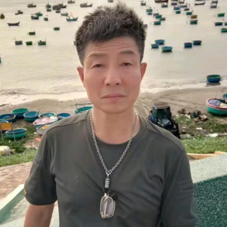 阿楚西🇨🇳指哨歌