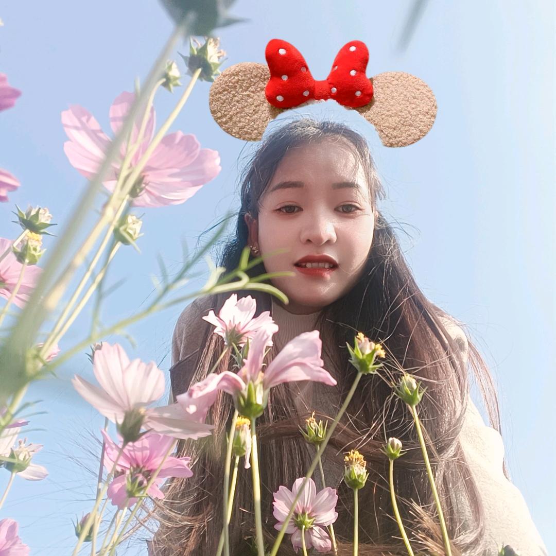 ✨ 💖微笑 💖 钱行༊ღ᭄🍒
