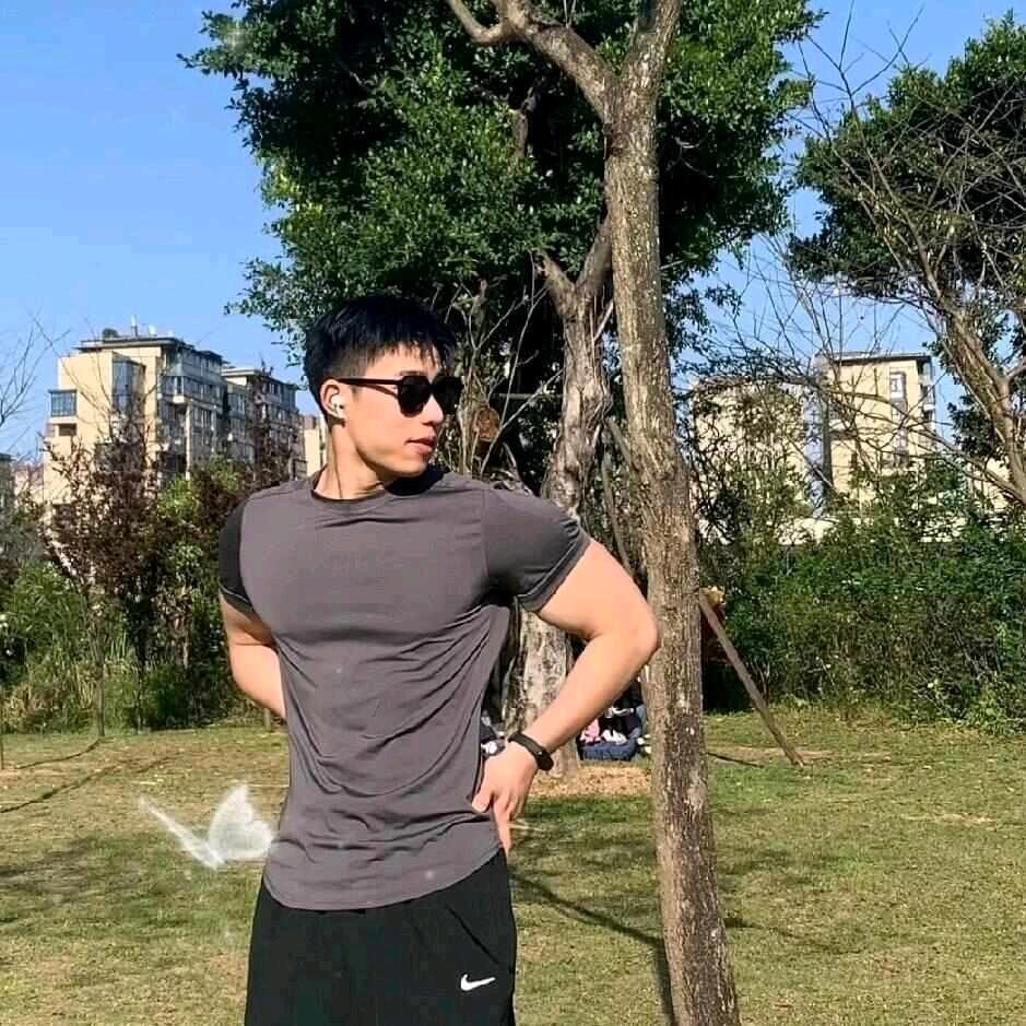 阿巴阿巴