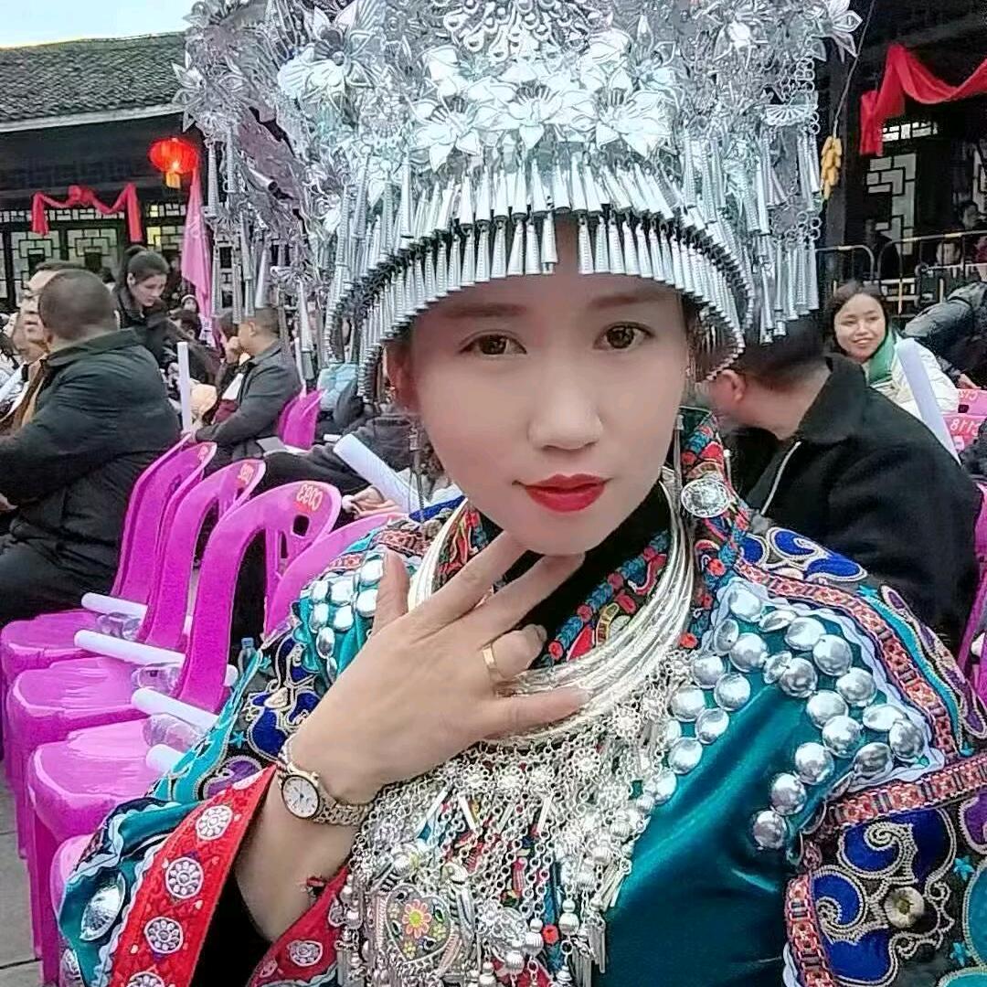 浅笑嫣然