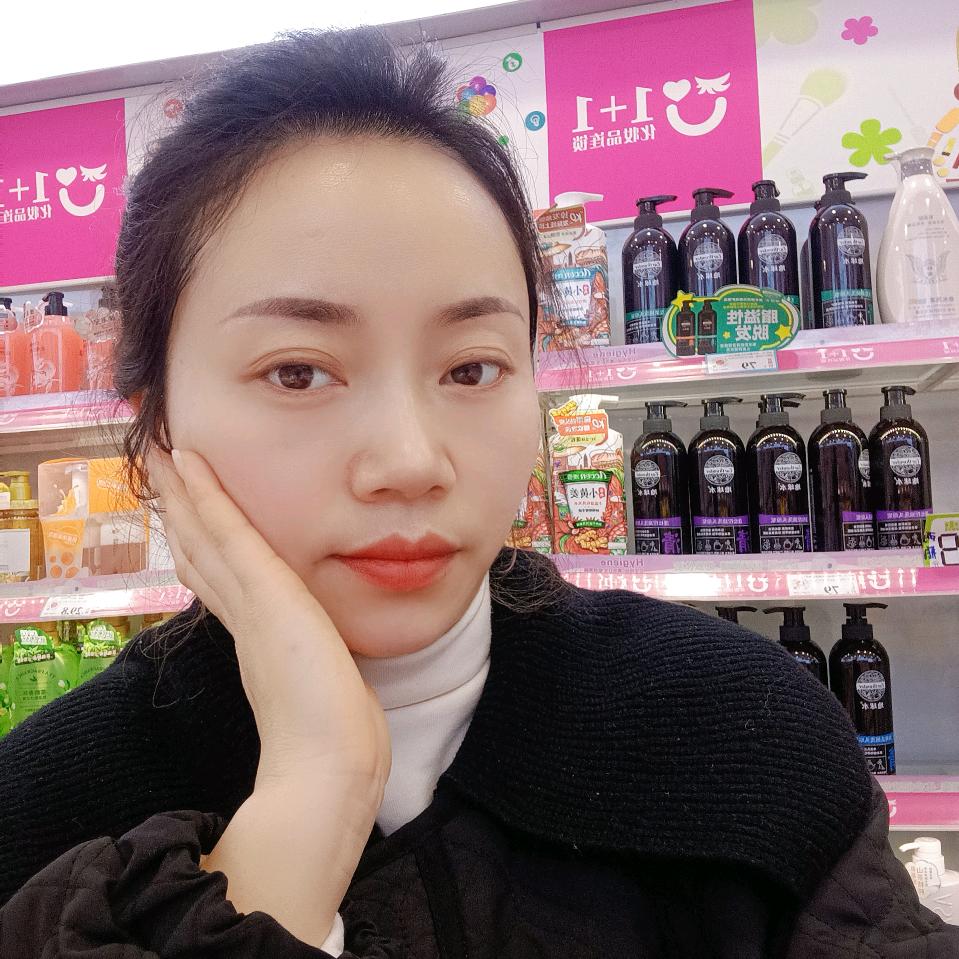 1+1美妆南二店祝小梅.QINMUSE