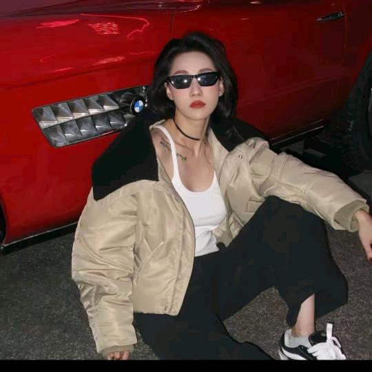 何荷Haley精致穿搭分享
