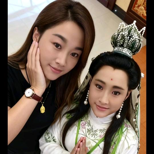 一汽奔腾小马电动车