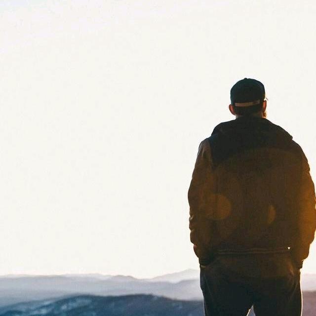 ——、