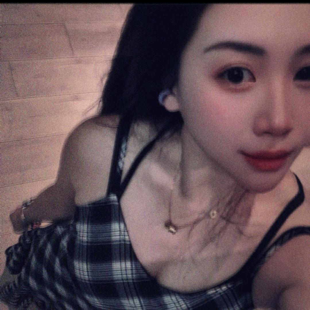 保温杯里泡玫瑰