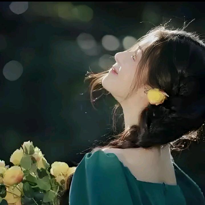 小伊，