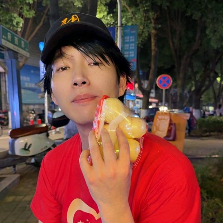 德清张大嘴烤榴莲饼