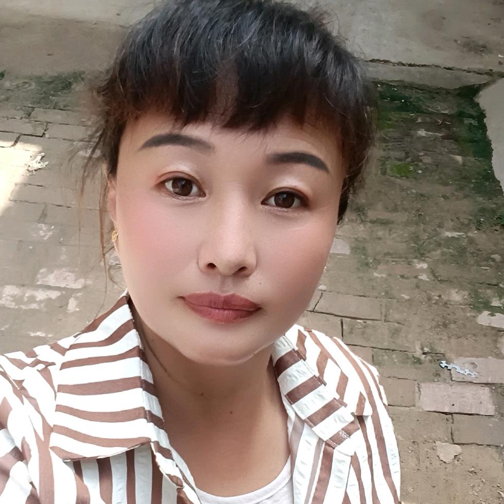 莹莹吖