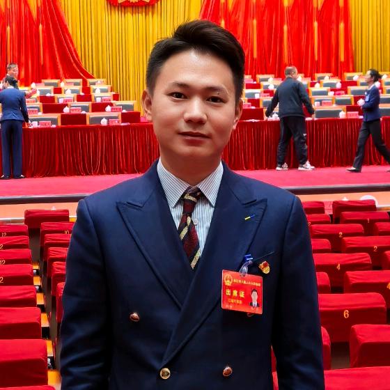 建筑佬小亮总