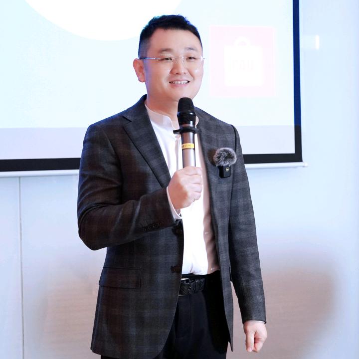 杨大伟