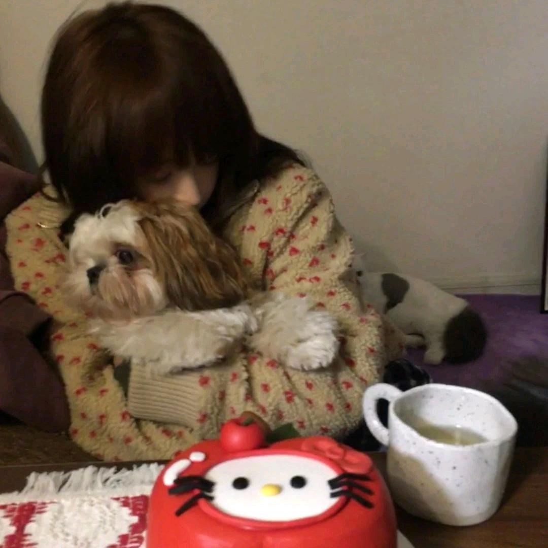 萌呓呓.