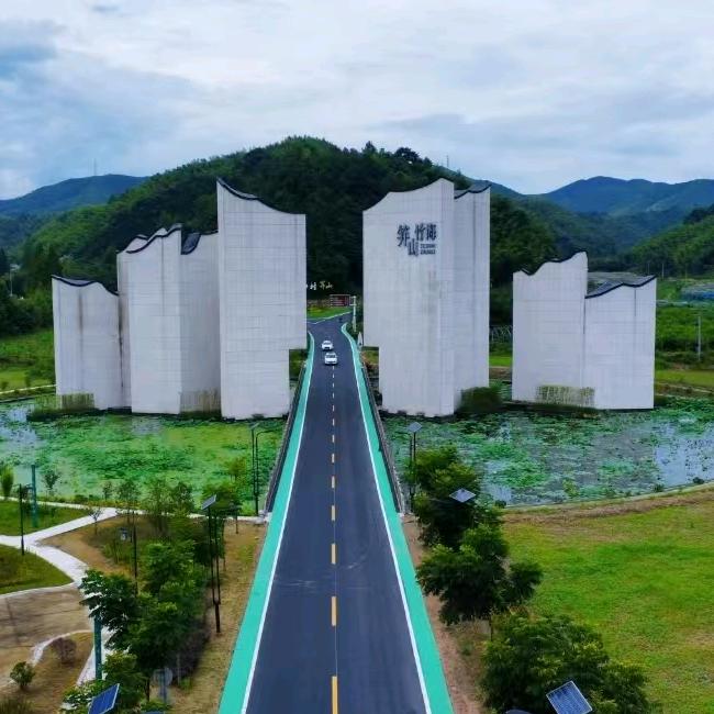 小廖书记在笄山