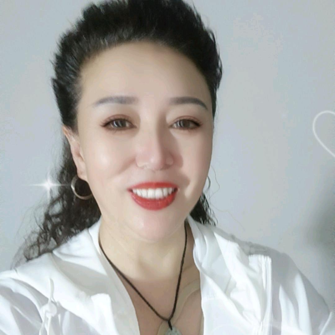 陌上柳絮倾城雪