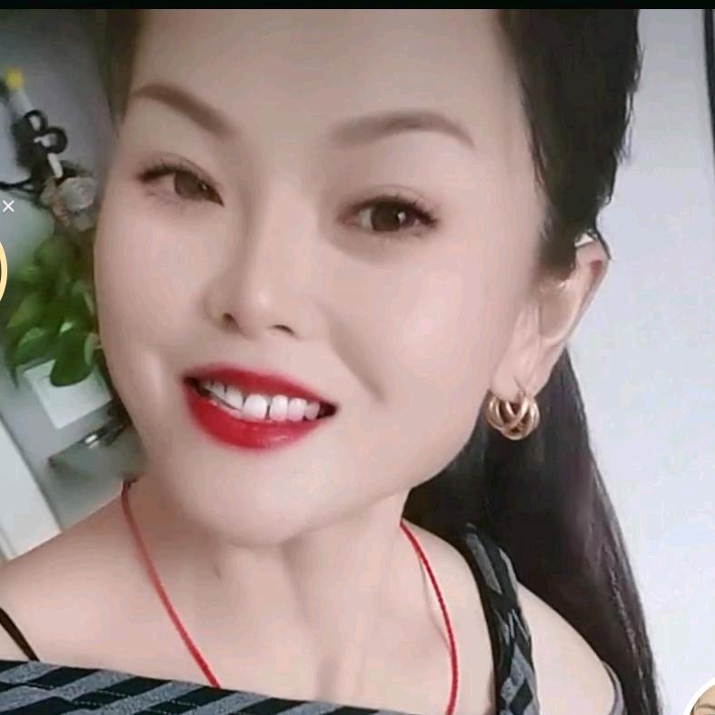 沙发人艾姐