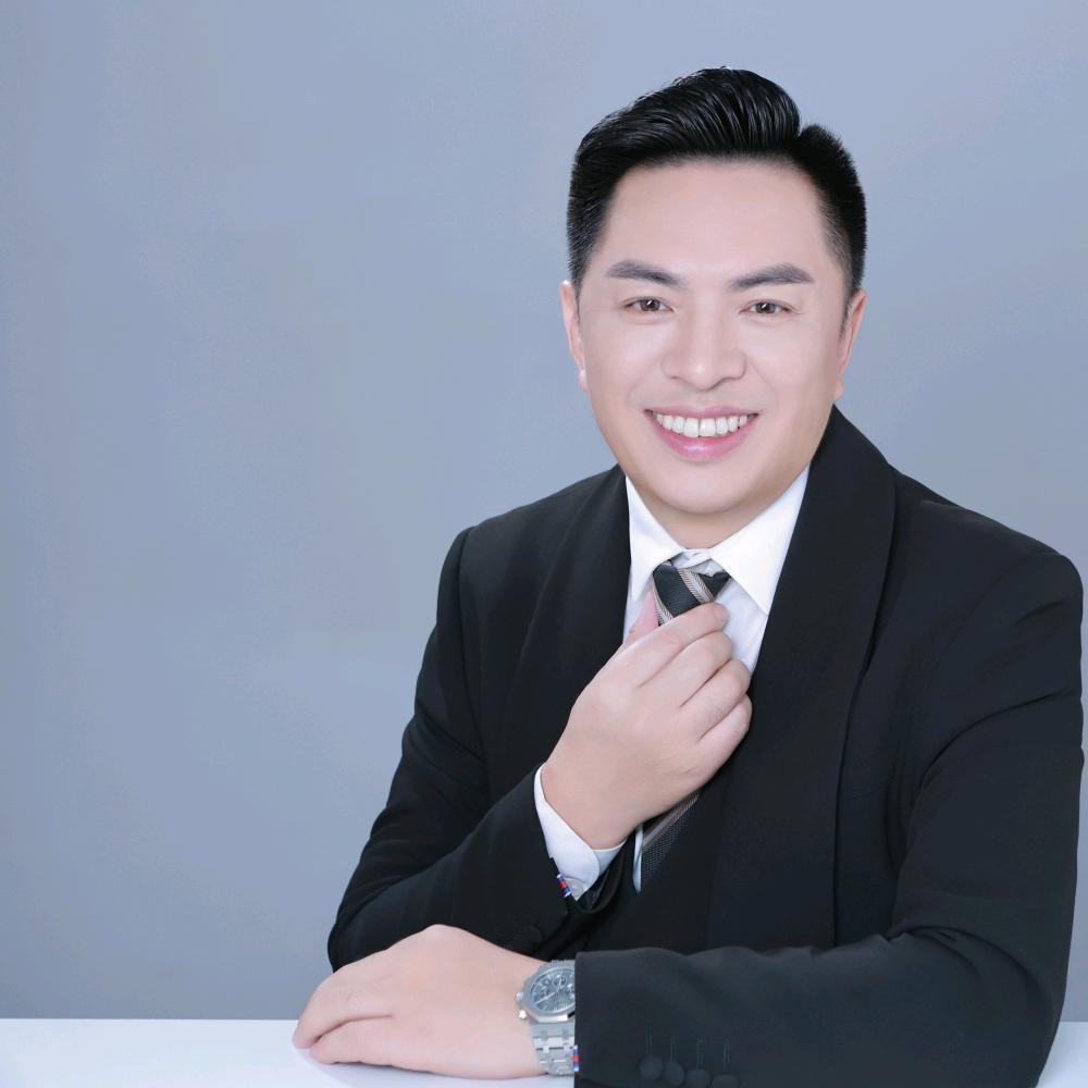 一个跑业务的老板