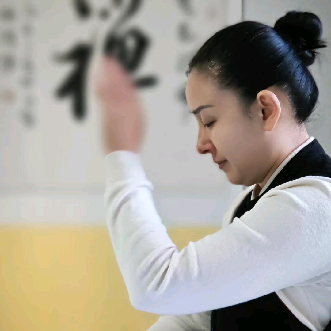 传统拍打传承者蓉达(觉知禅拍)