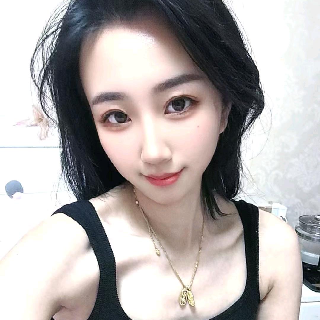 小凤(｡･ω･｡)ﾉ♡