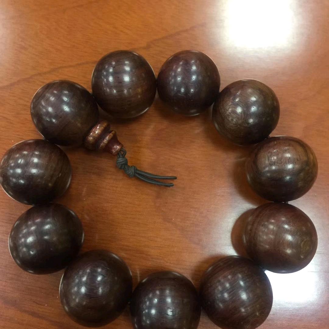 不忘初心，牢记使命。