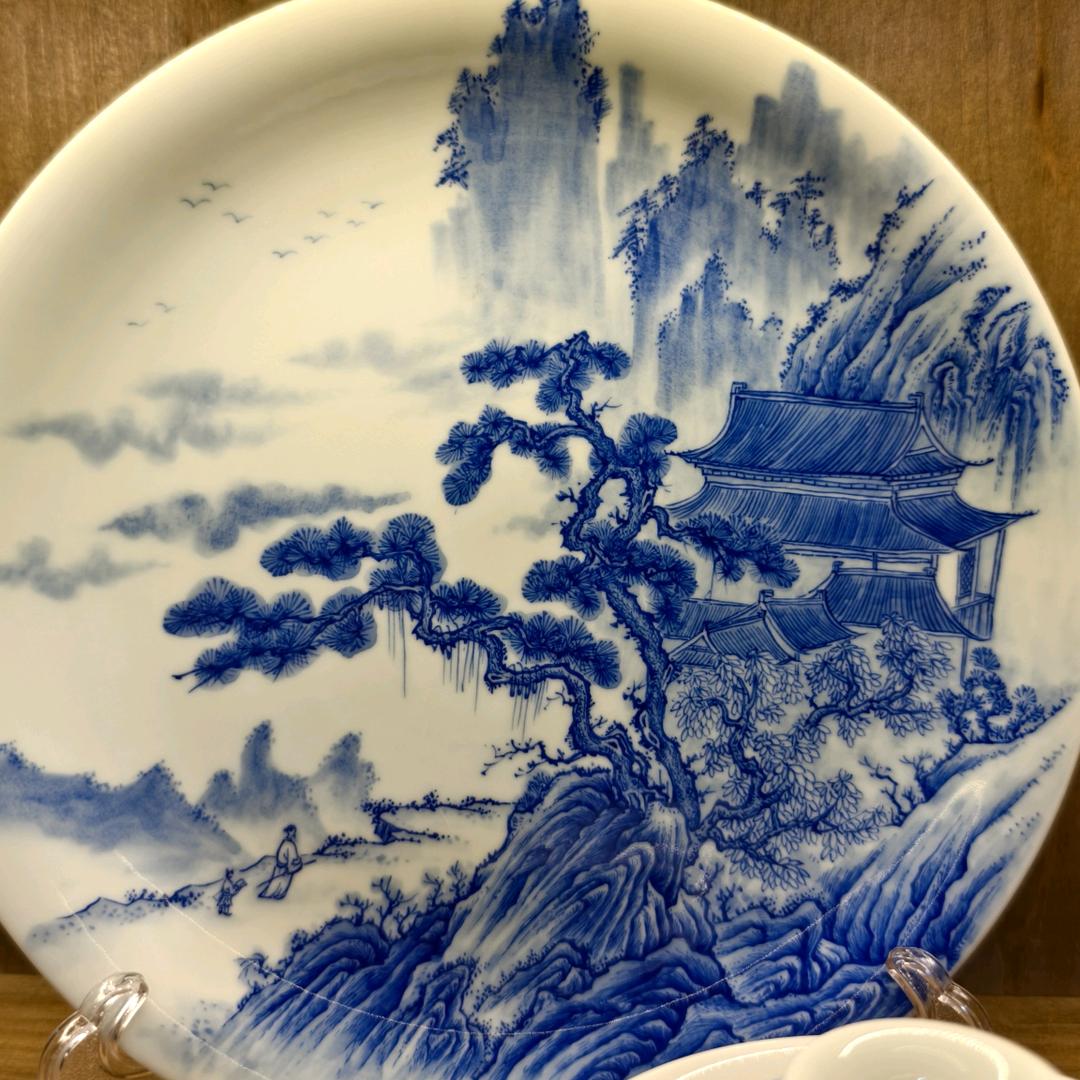 景德镇玲珑瓷仓