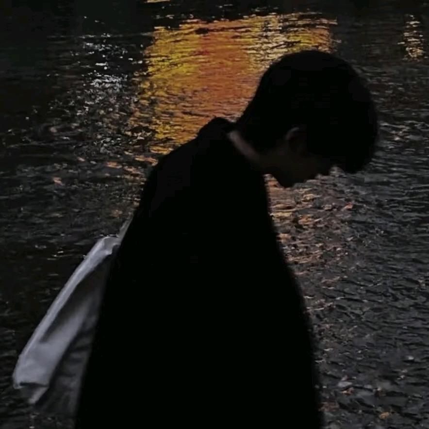 绿瓦红砖
