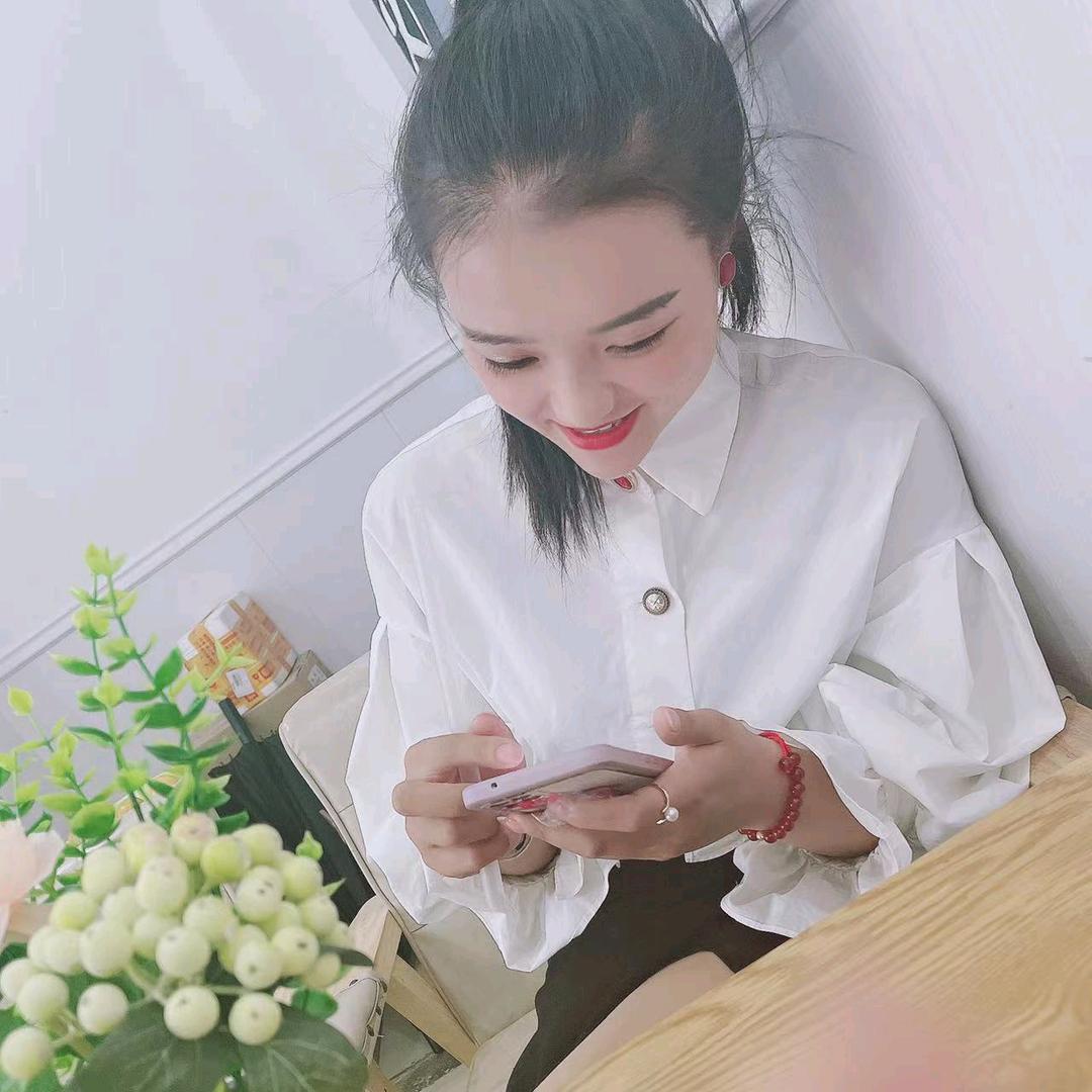 肆月{里}💖