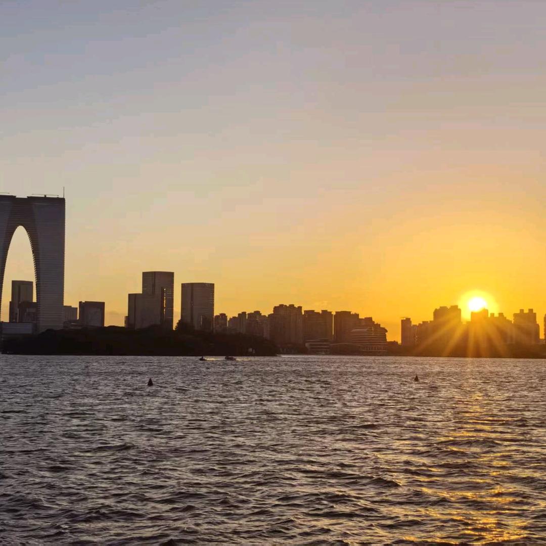 霸王稳掌三界权，