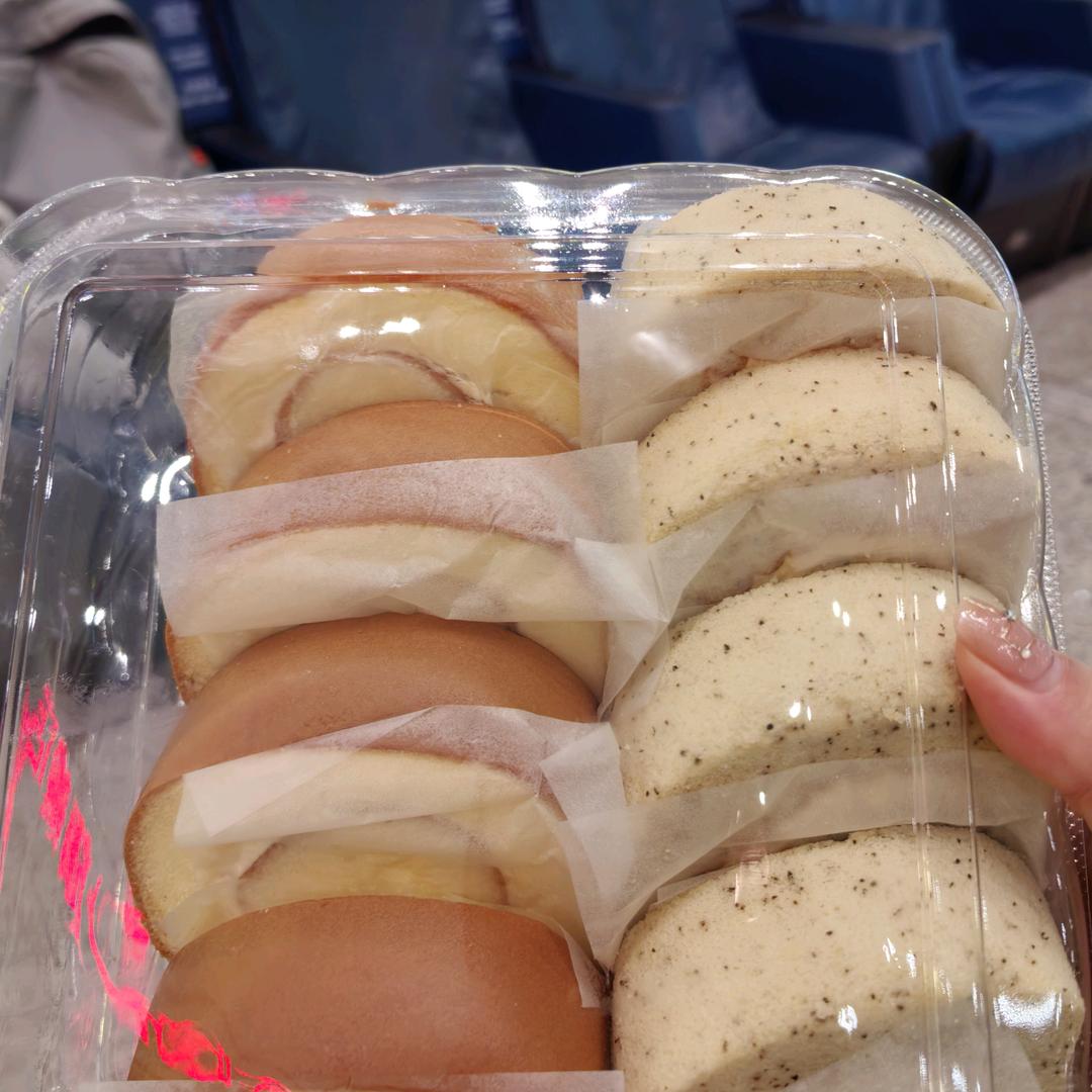 一盒瑞士卷的故事