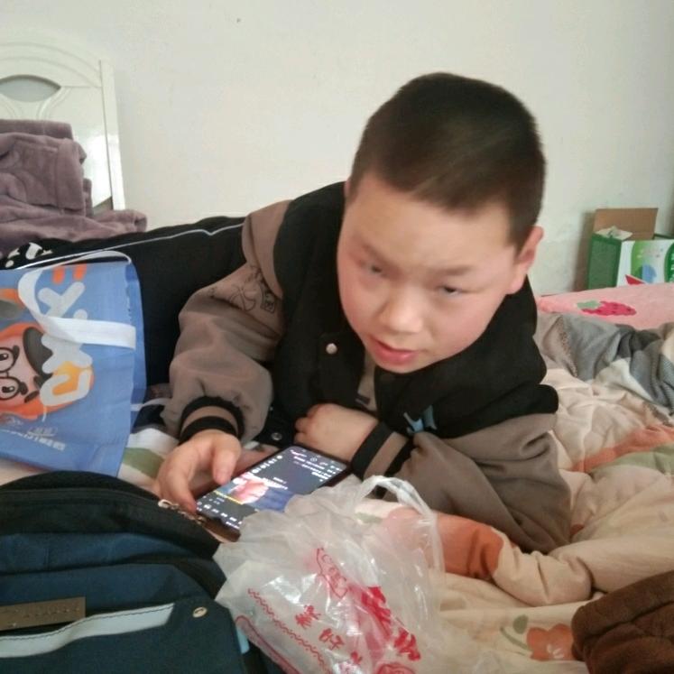 桐桐，@
