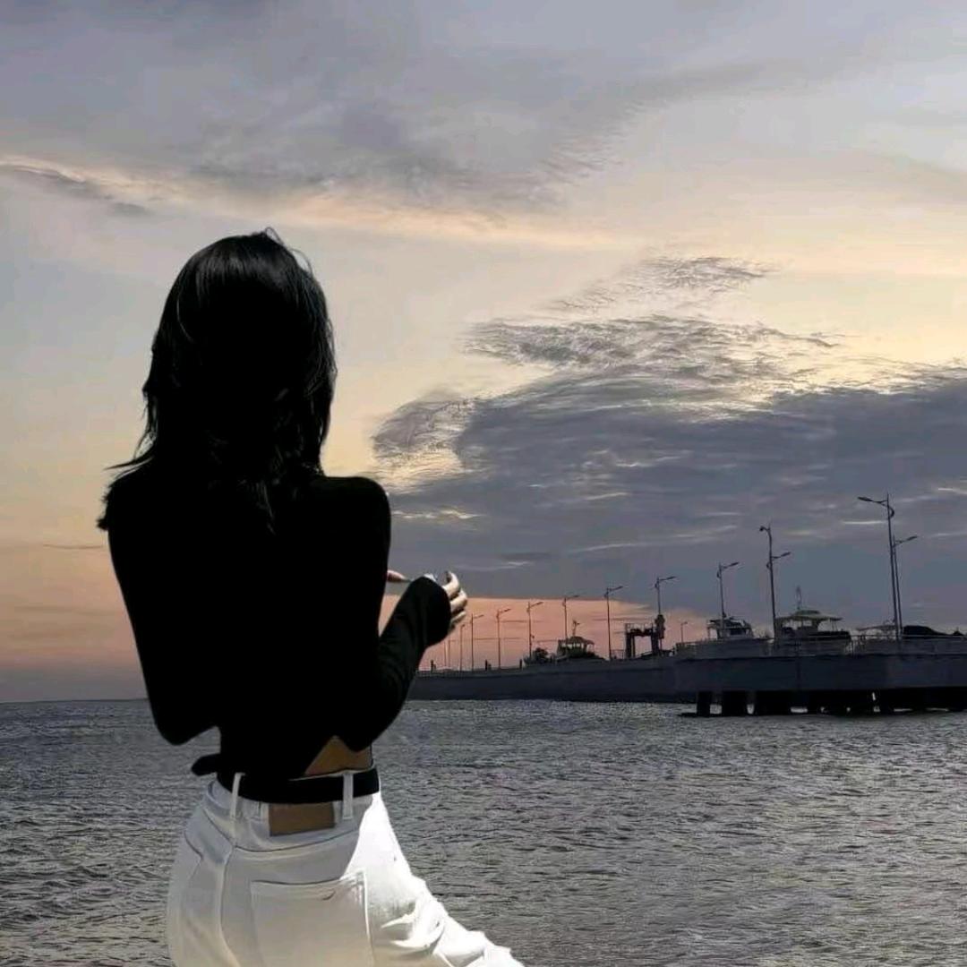 𝓛𝓾𝓬𝓴𝔂𝓑𝓮𝓵𝓵𝓮