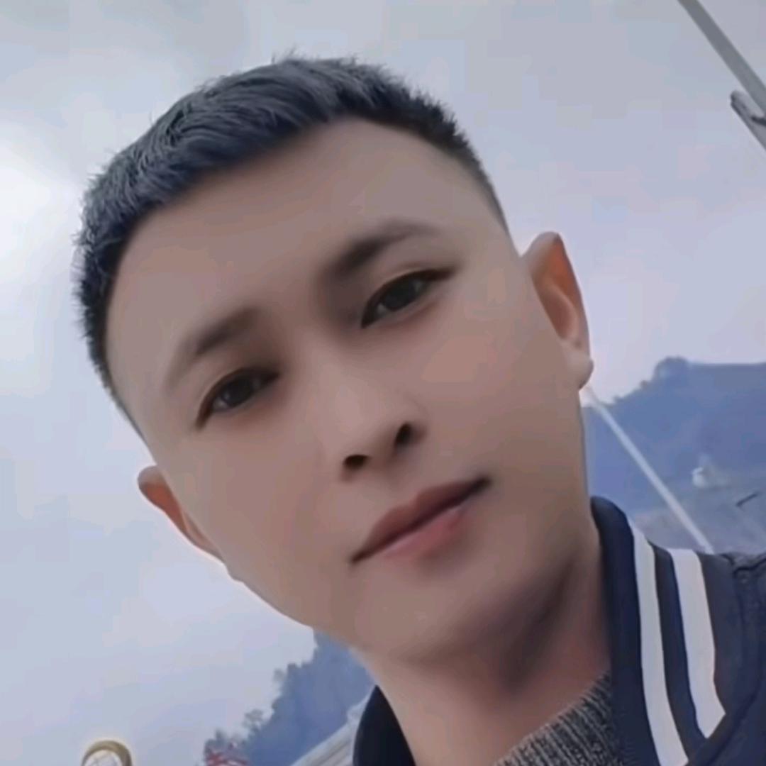 擦肩而过