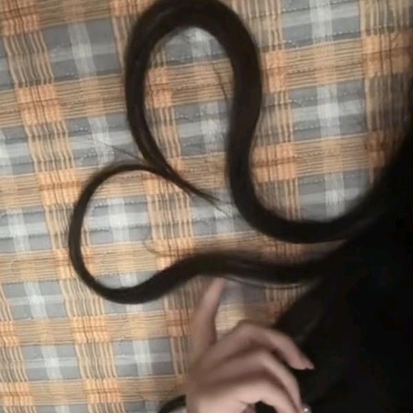 一早一晚一人归，一枕一被一人睡，