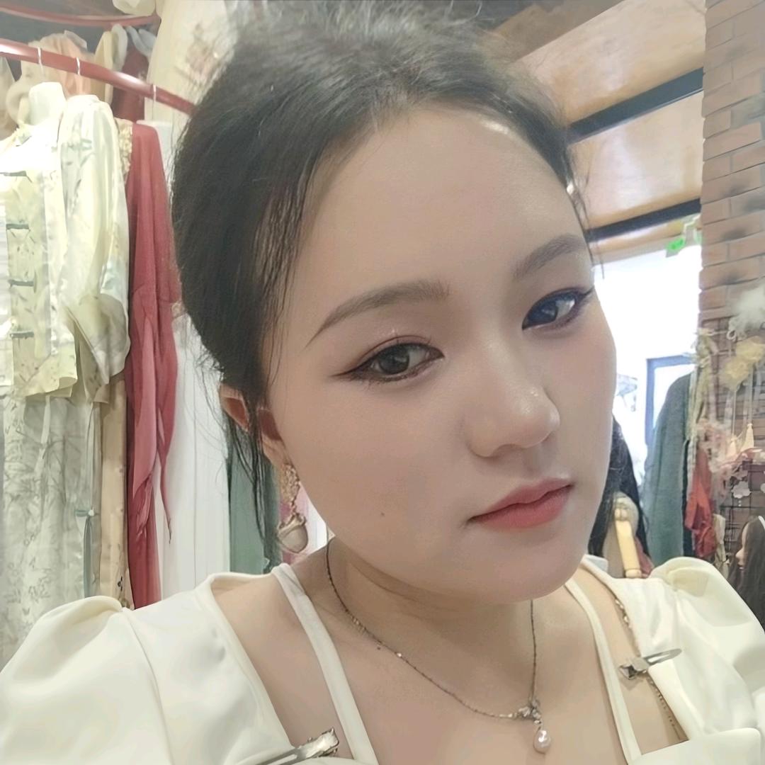 笑笑✨✨