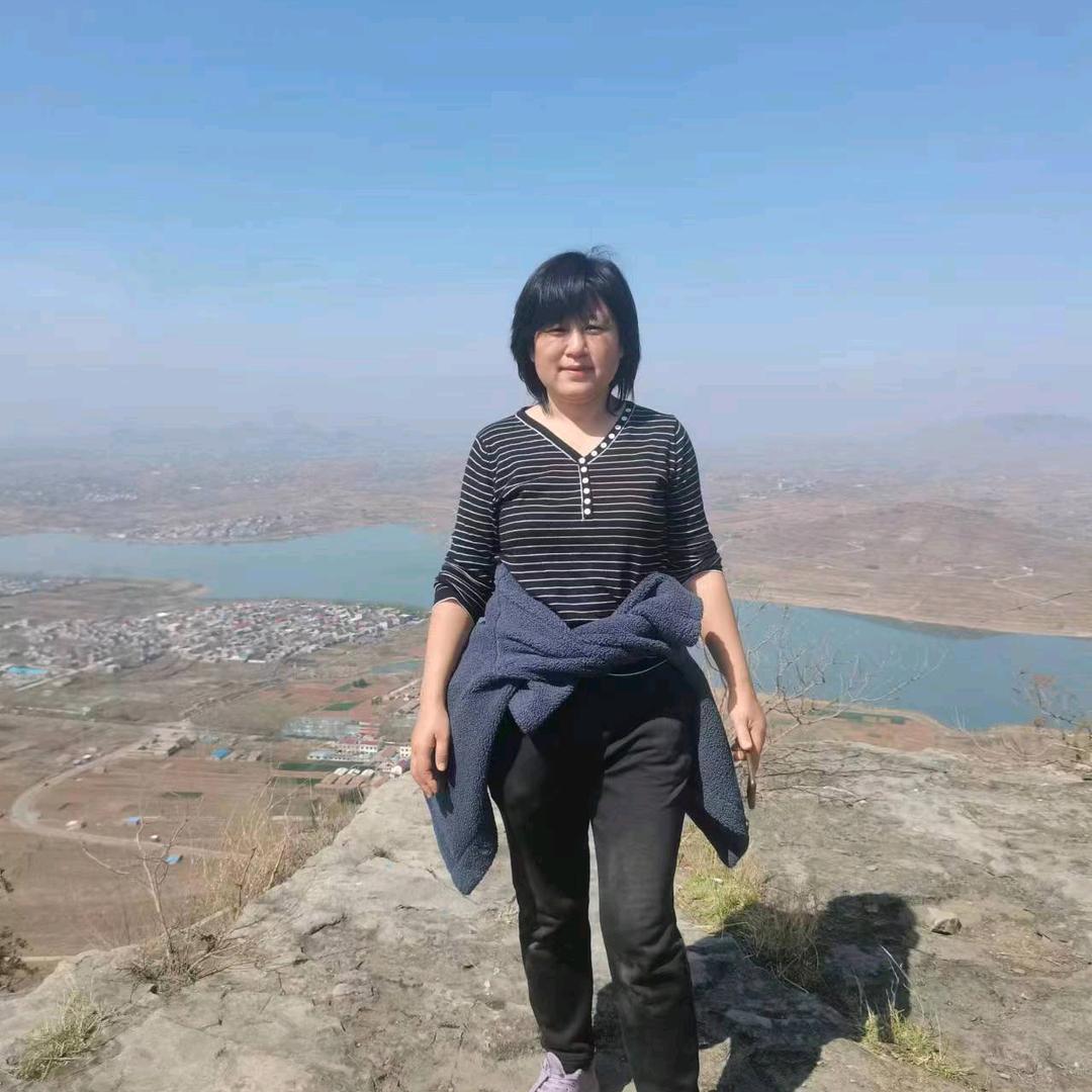 璐璐爱唱歌