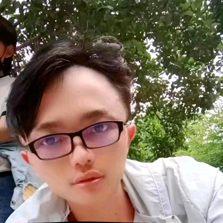 阿广。
