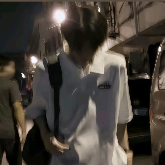 小柒