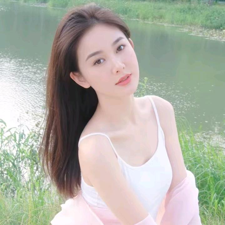 不太漂亮的小美女