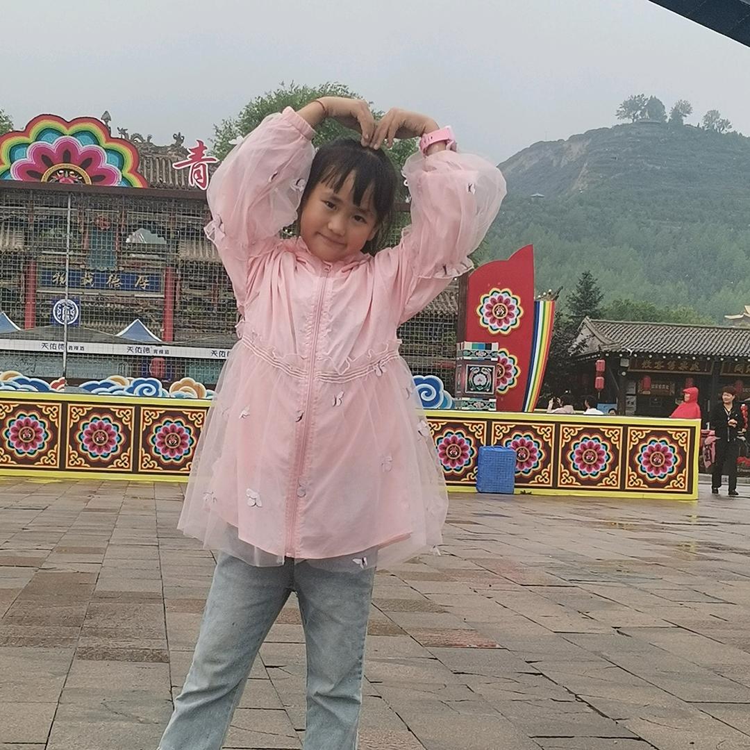 漠然一笑