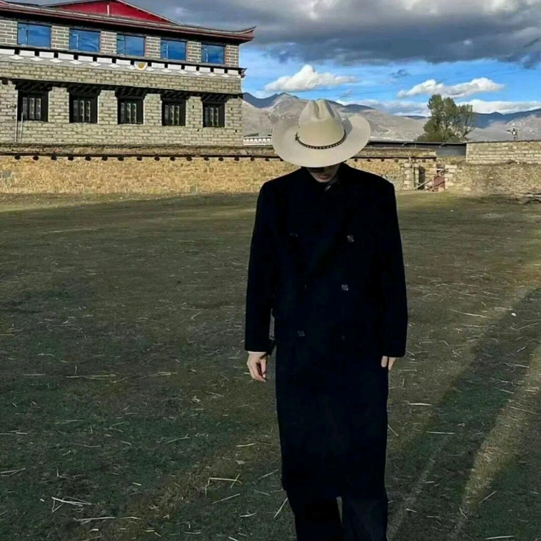 融栀