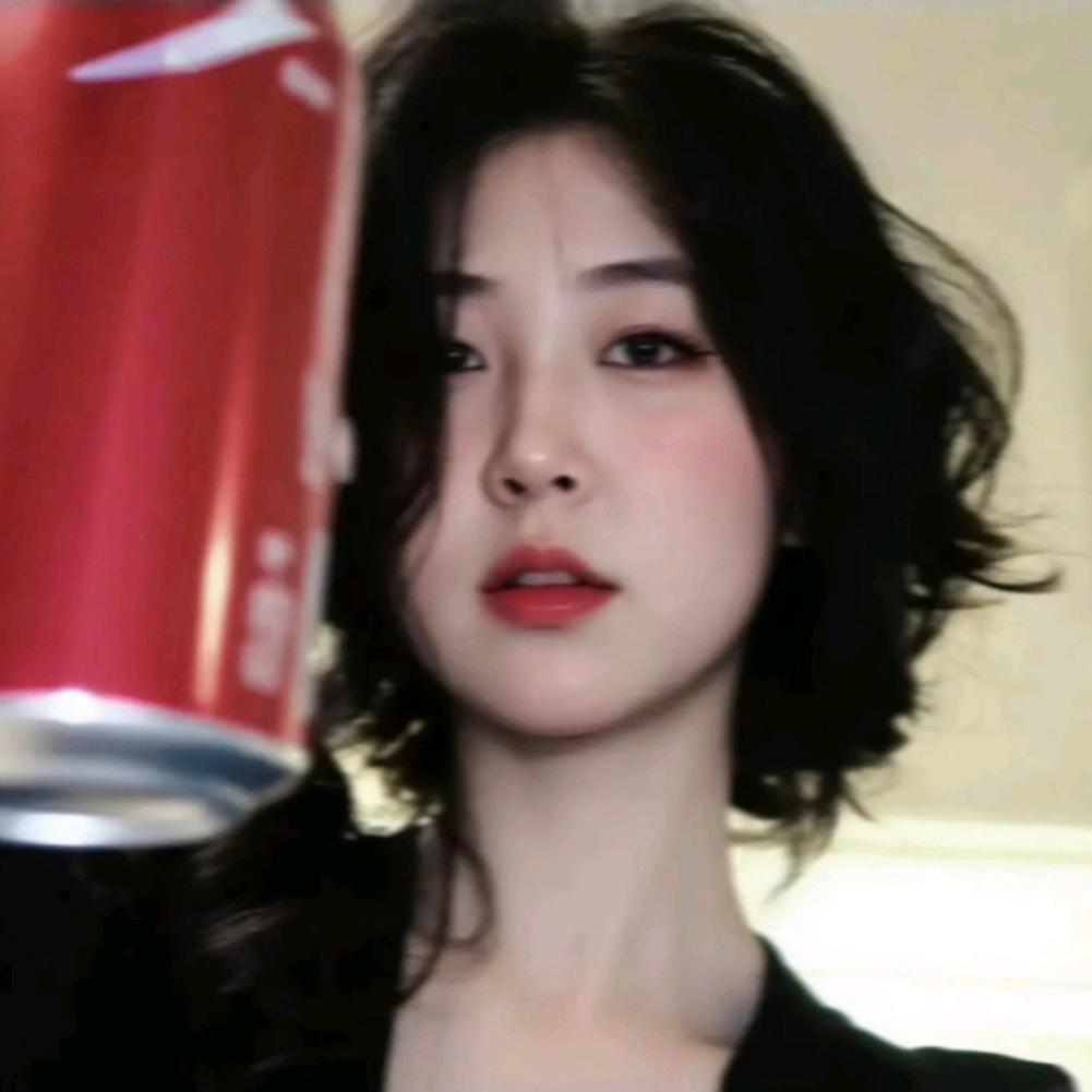 𝓜𝓸𝓸𝓶 . 无人区的月亮