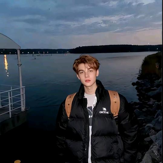 路飞一样的男人