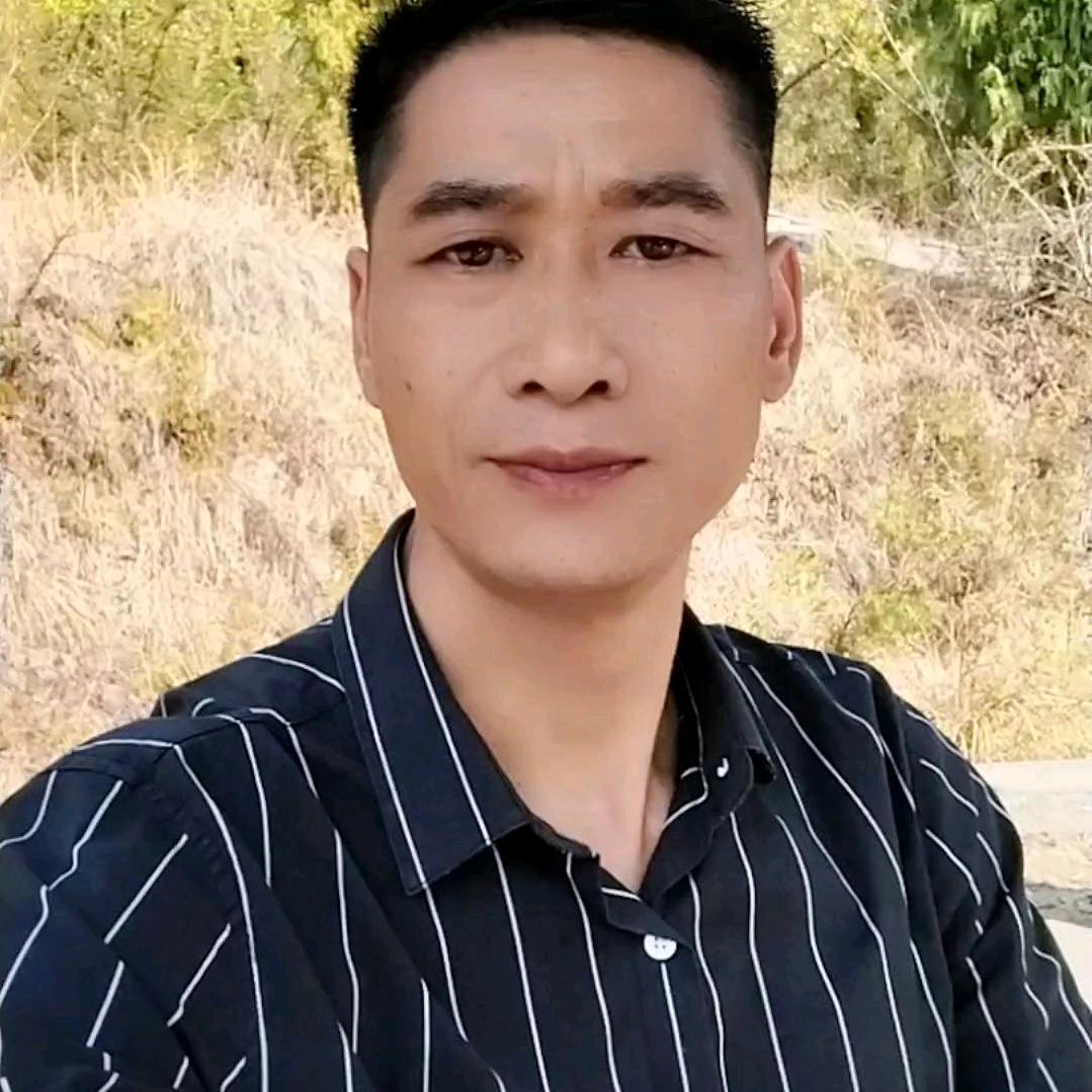 贵州毕节黔西流浪小哥