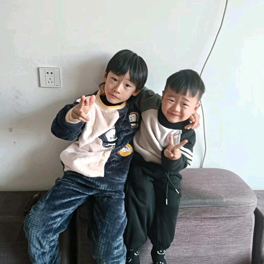 两个孙子宝贝