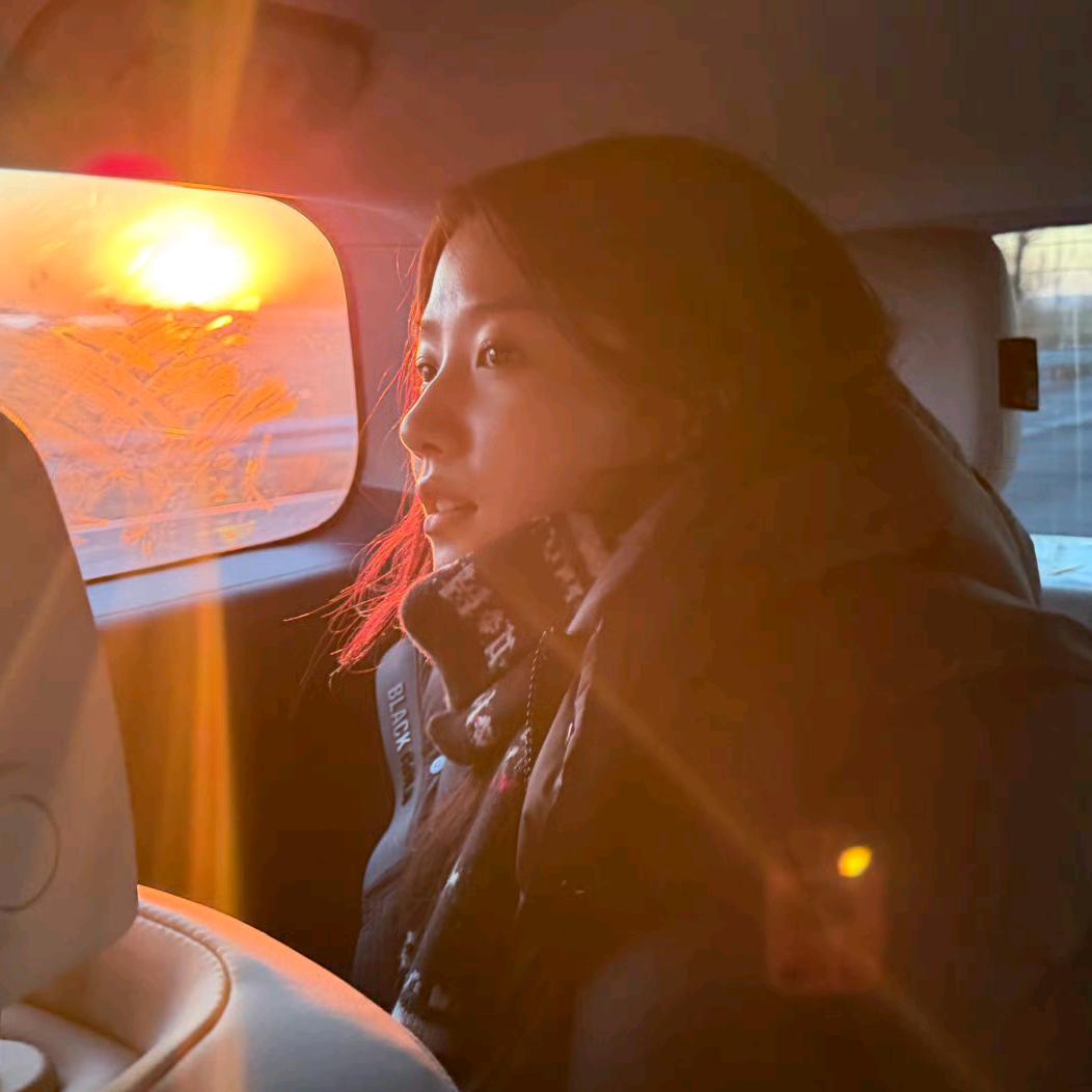 一只修修长毛兔