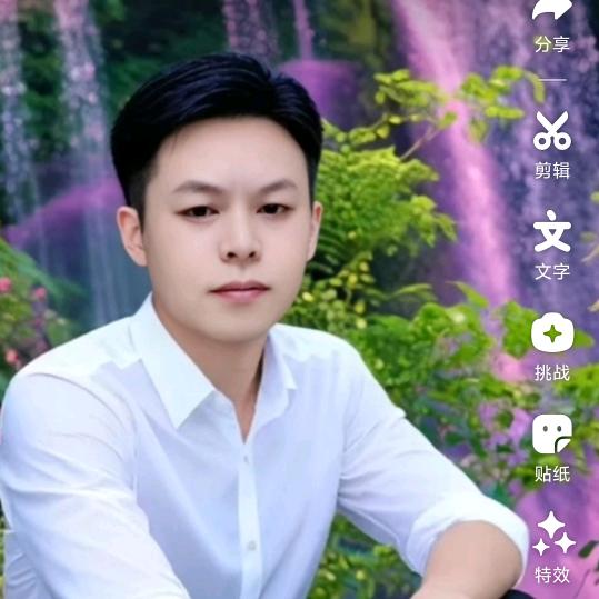 刘平.