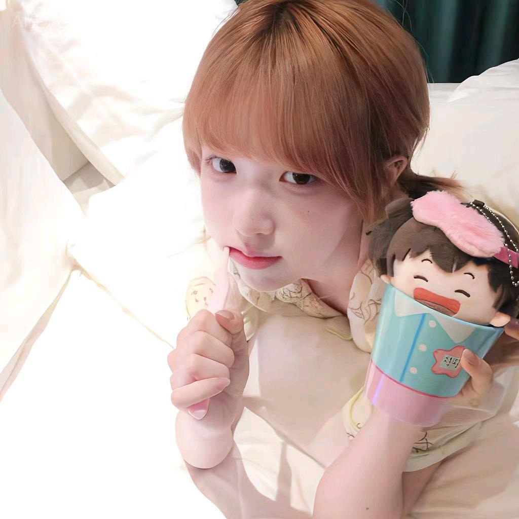 小涵^