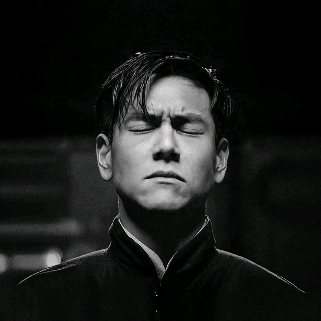 疯少逗萝（歌姬）